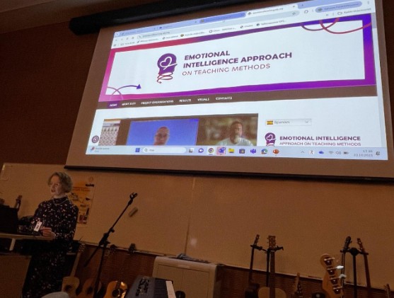 Project Presentation to Parents and Teachers (Naantalin Lukio — FI)